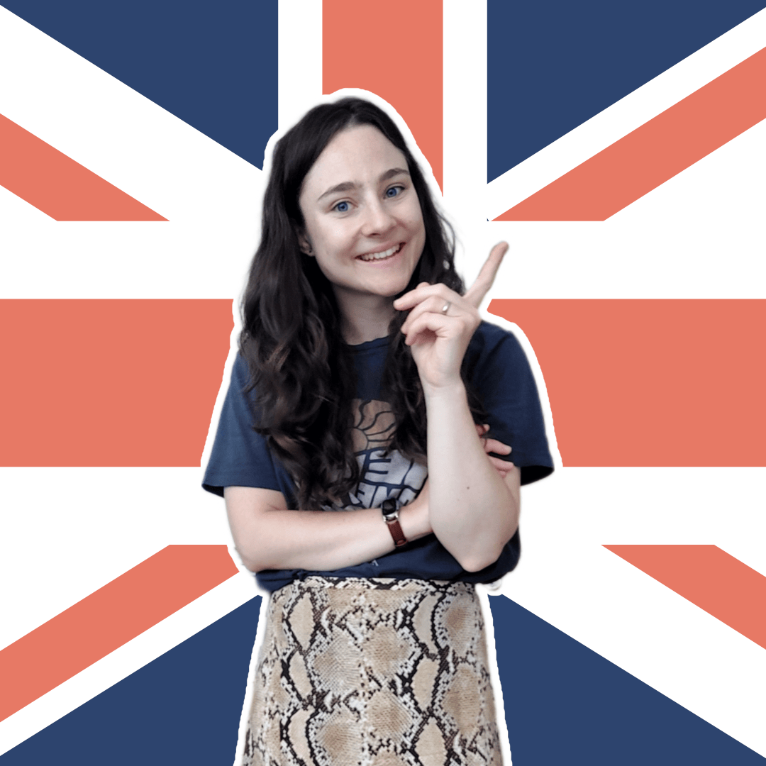 Kobieta - Klaudia Brzęczek-Skiba ucząca języka angielskiego, na tle flagii Wielkiej Brytanii. Język angielski online